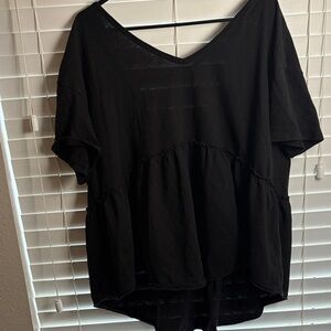 SO Women's Black Flowy Short Sleeve Top